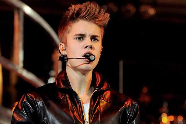 Justin Bieber publica video contra el ciber-bullying para evitar problema legal a su manager