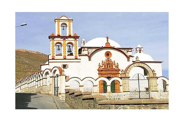 Bandas de delincuentes 'arrasan' con centenarias iglesias coloniales en Bolivia