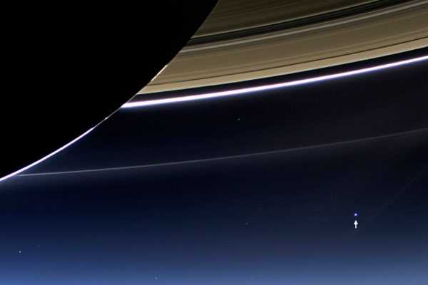 NASA muestra foto de la Tierra tomada desde la órbita de Saturno