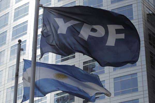 Argentina YPF emitirá nuevos títulos de deuda por hasta US$ 180 millones