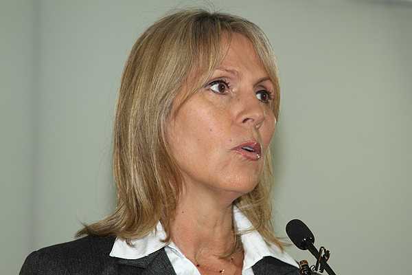 Lily Pérez: 'He visto mucha soberbia en el comando de Michelle Bachelet'