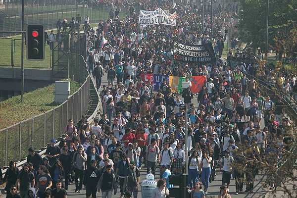 1.800 carabineros resguardarán el orden durante primera marcha estudiantil del año