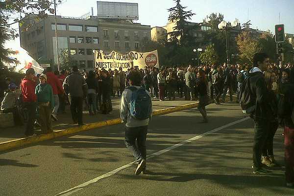 Minuto a minuto: Marcha culmina con incidentes aislados en la Alameda (fin)