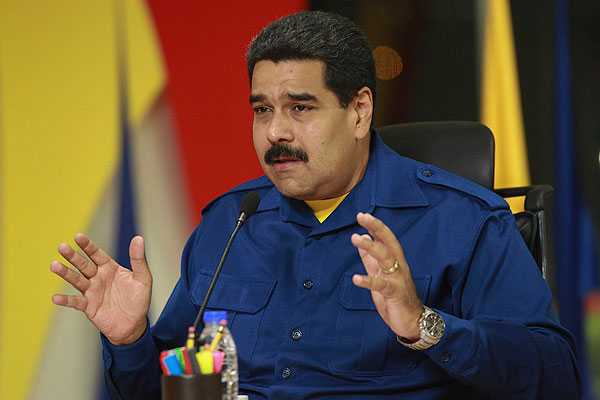 Maduro presenta como asesor a economista cubano que trabajó con el 'Che' Guevara