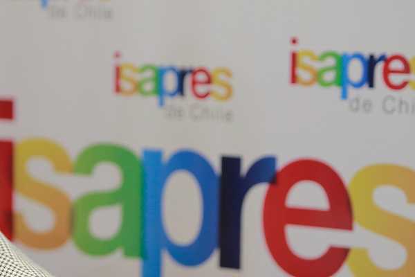 Isapres registran ganancias de casi $50 mil millones durante el primer semestre de 2014