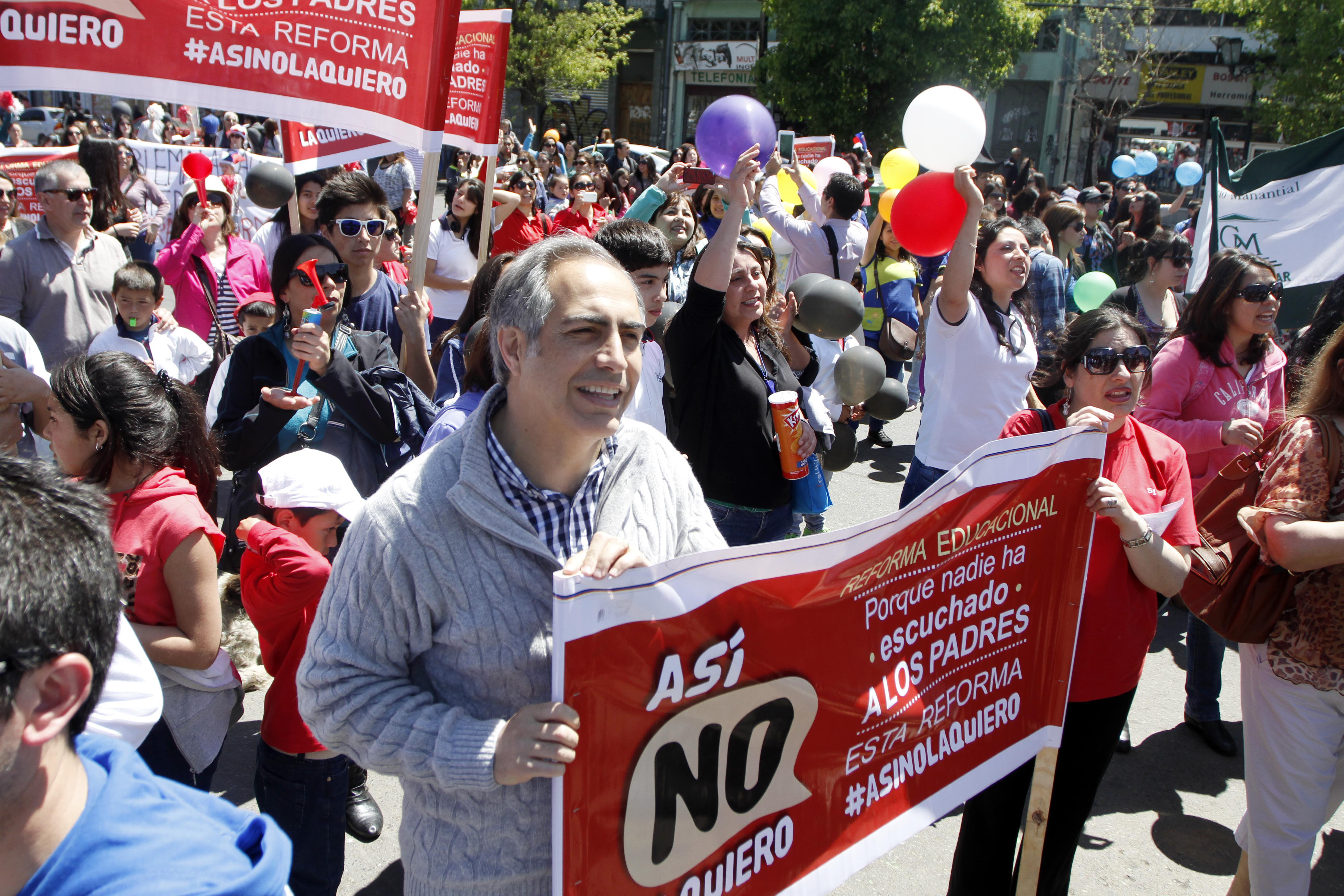 Confepa cifra en 100 mil los asistentas a marcha en contra de la reforma educacional