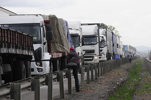 UDI solicitará sesión con ministro Peñailillo por aplicación de Ley de Seguridad a camioneros