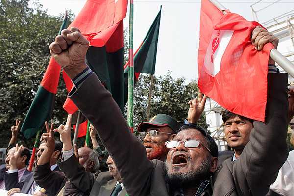 Tribunal de guerra de Bangladesh condena a muerte a líder islamista 