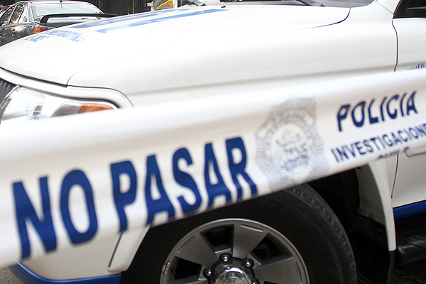 Investigan hallazgo de hombre y mujer muertos a cuchilladas en motel en Valdivia