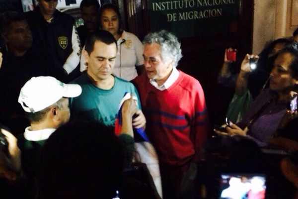 Chileno detenido en México queda en completa libertad tras control de Estación Migratoria