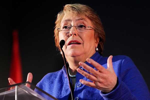 Bachelet insta a Unasur a desarrollar 