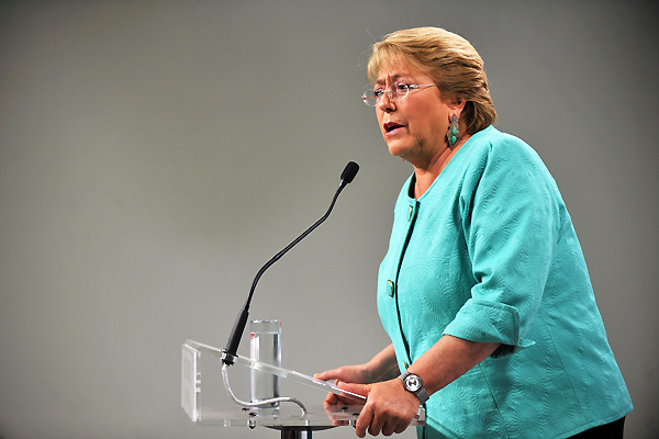 Presidente Bachelet inicia viaje a México para participar en Cumbre Iberoamericana