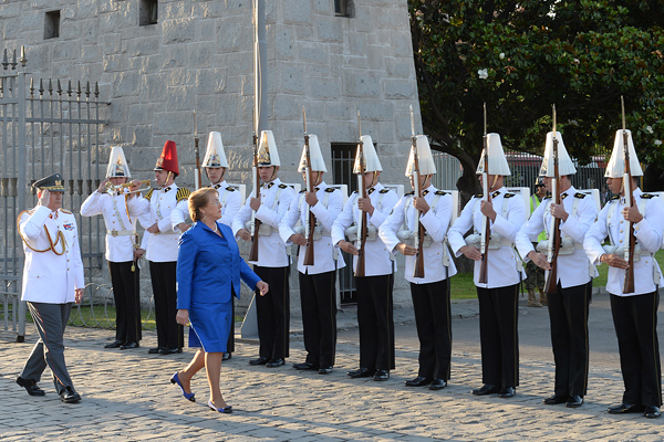 Presidenta Bachelet encabezó ceremonia de graduación de oficiales del Ejército