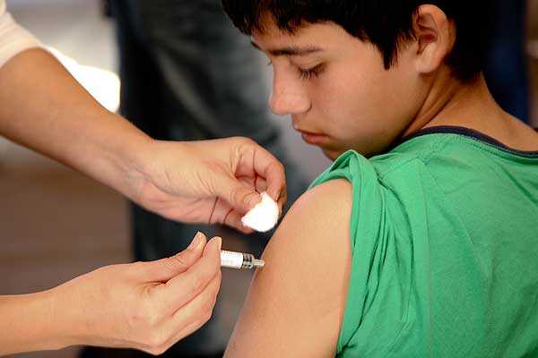 Vacuna contra influenza comprada por el Minsal tiene menor efecto del esperado