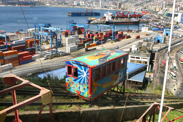 Publicación inglesa destaca a Valparaíso entre las ciudades más felices del mundo