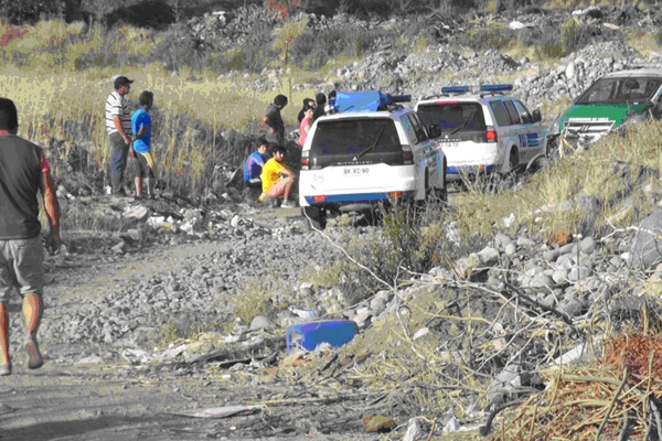 Menor de 8 años muere ahogado en rivera del Río Claro