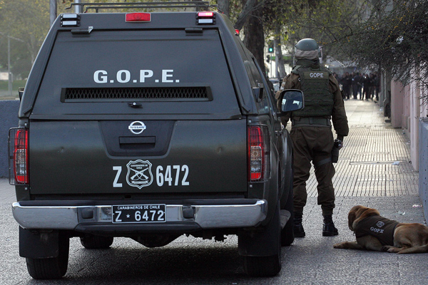 Evacuan mall en centro de Santiago debido a alerta por bulto sospechoso