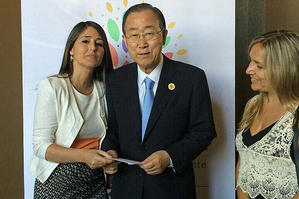 Diputadas UDI entregan carta a Ban Ki-moon por derechos humanos de la mujer en Chile