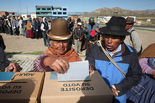 Unasur enviará 26 observadores a comicios regionales y municipales en Bolivia