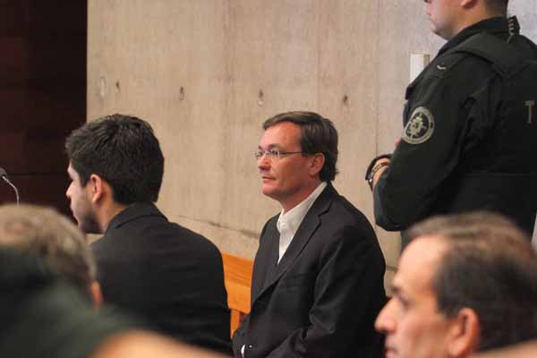 Tribunal acoge argumentos de la defensa y revierte prisión preventiva de ex subsecretario Wagner