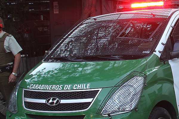 Encuentran a un hombre de 36 años acribillado dentro de un automóvil en Conchalí