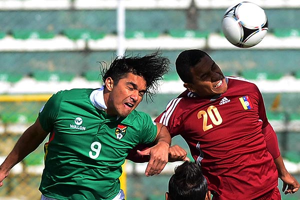 Volante del Milán italiano sorprende en la prenómina de Bolivia para la Copa América