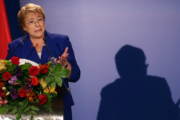 Bachelet finaliza gira por Los Ríos tras marcar énfasis en educación, salud y conectividad