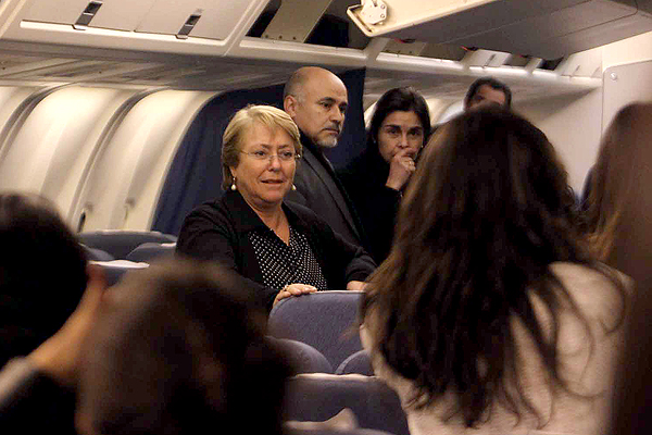 Presidenta Bachelet inicia gira a Europa: Se reunirá con el Papa Francisco y Hollande
